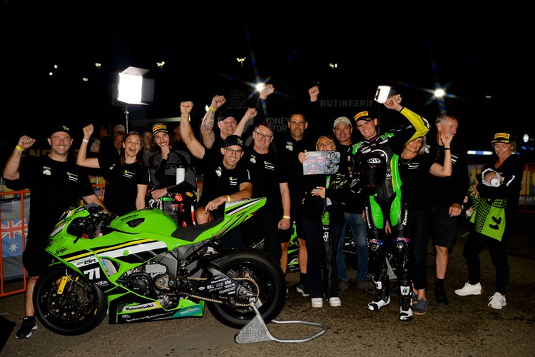 Kawasaki BCperformance Racing Team. Photo Credit: Russell Colvin